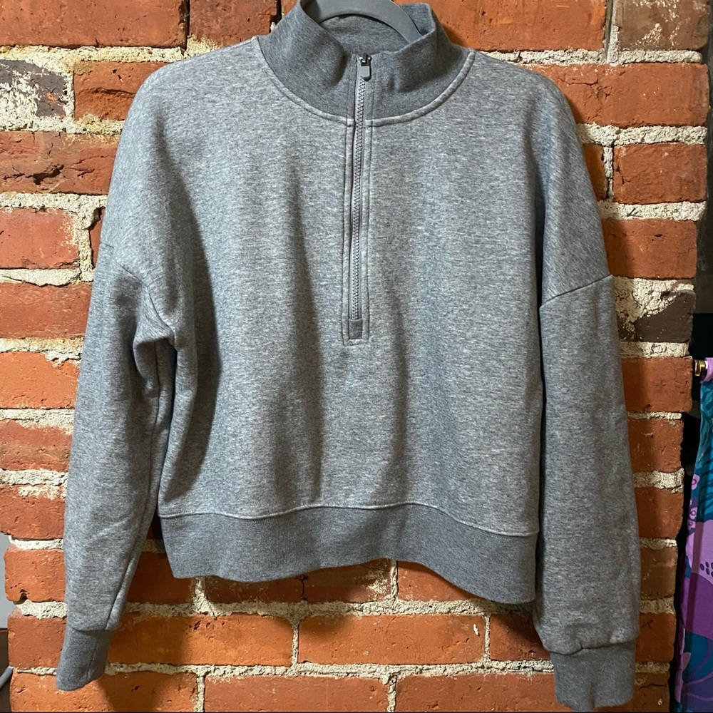 Fabletics cropped 1/4 zip pullover